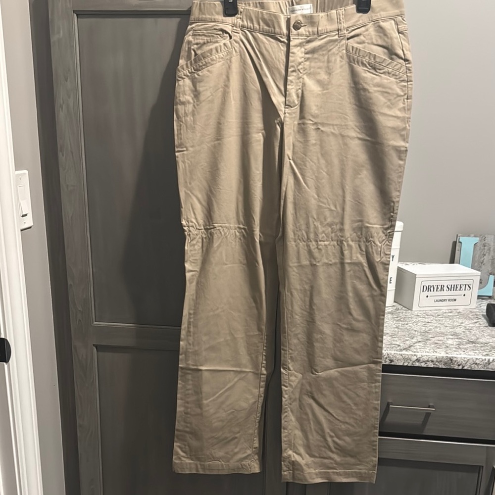 Women’s Tan Pants